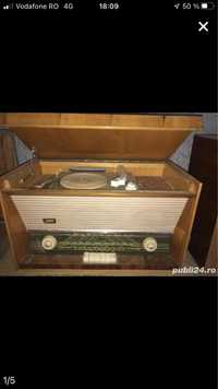 Radio cu pick-up retro