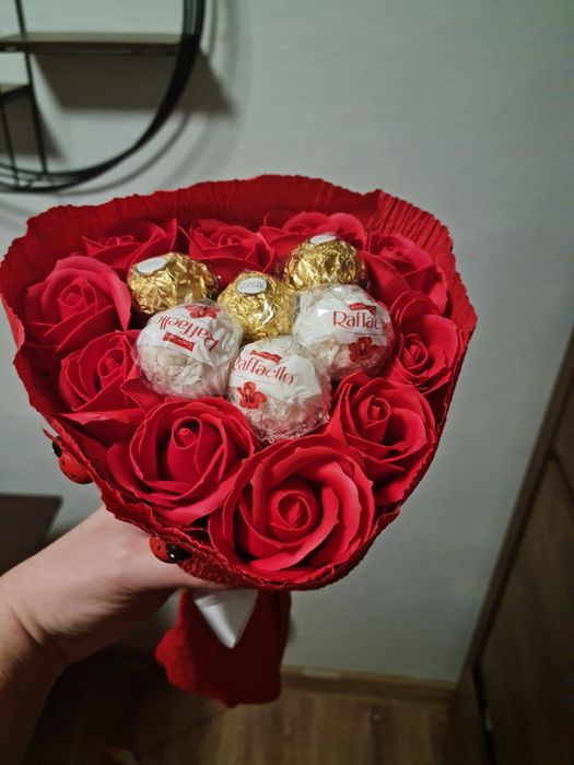 Aranjamente  cu florii din sapun si creogenate