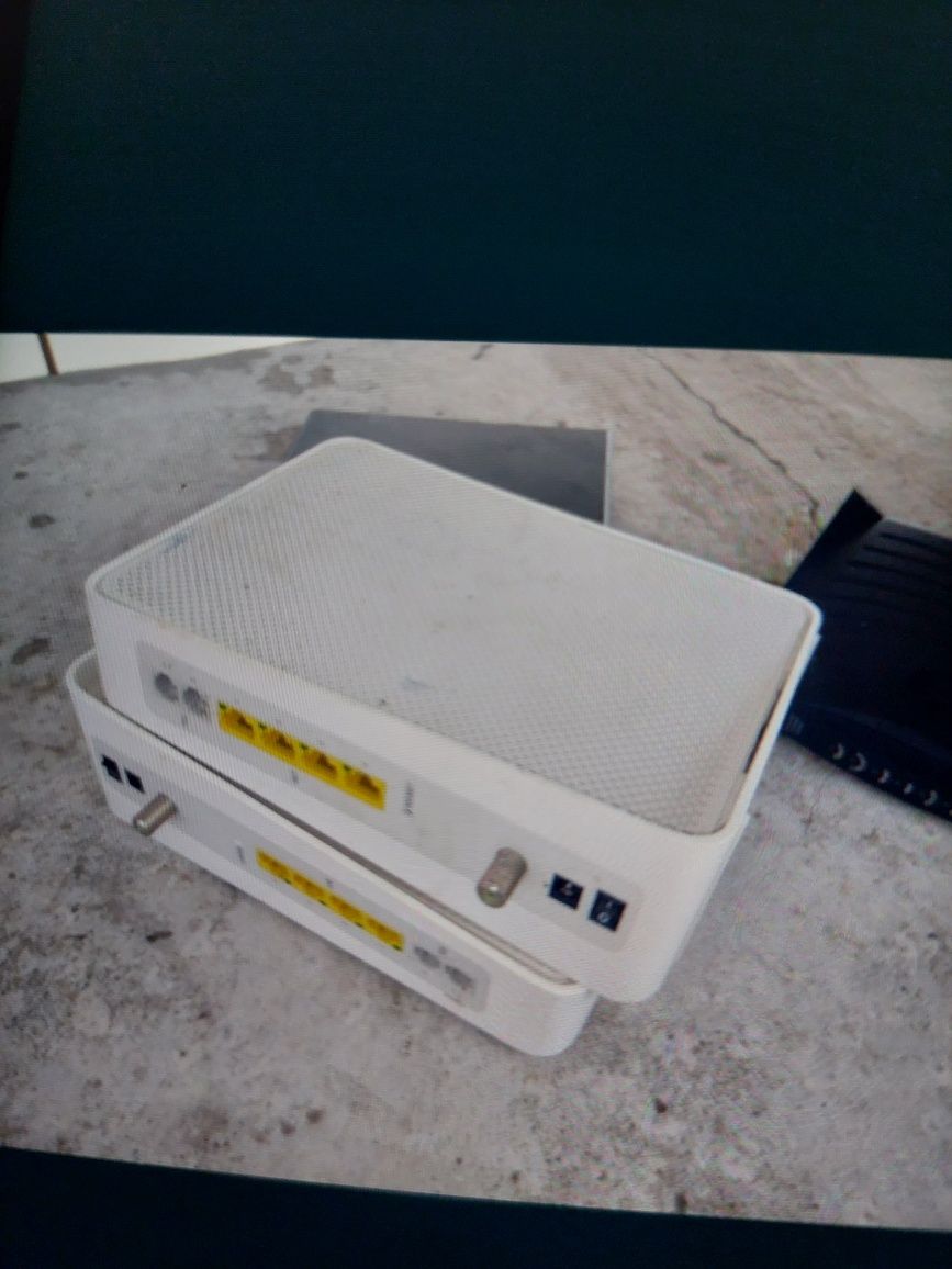 Router de rețea alba