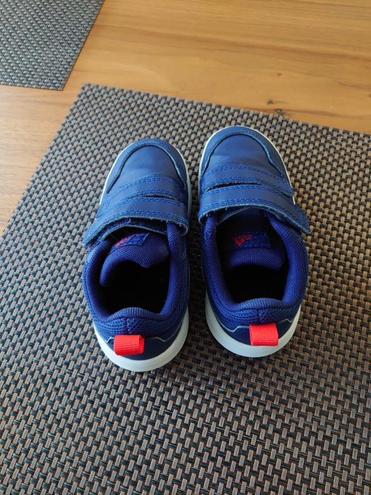 Маратонки adidas