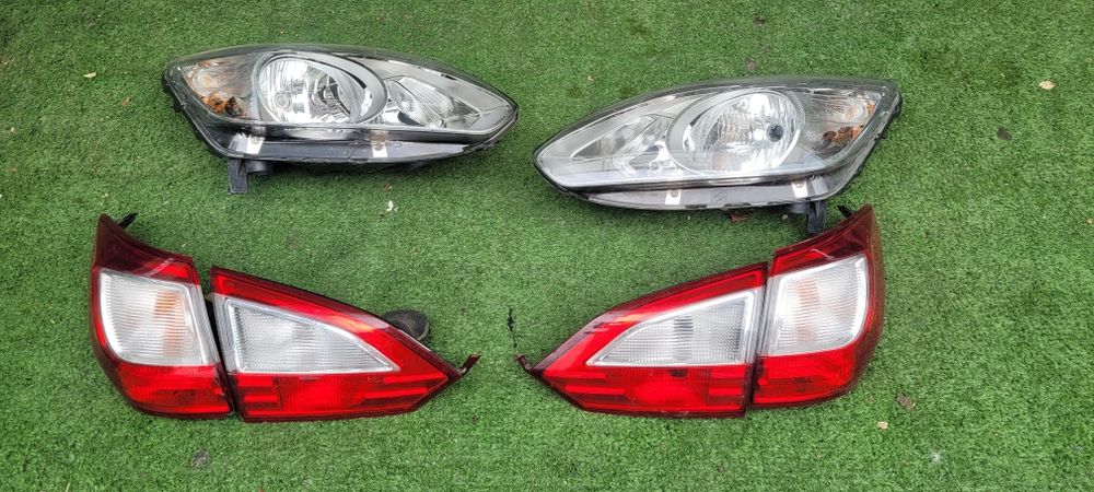 Faruri/stopuri  stanga/dreapta  Ford Grande C Max