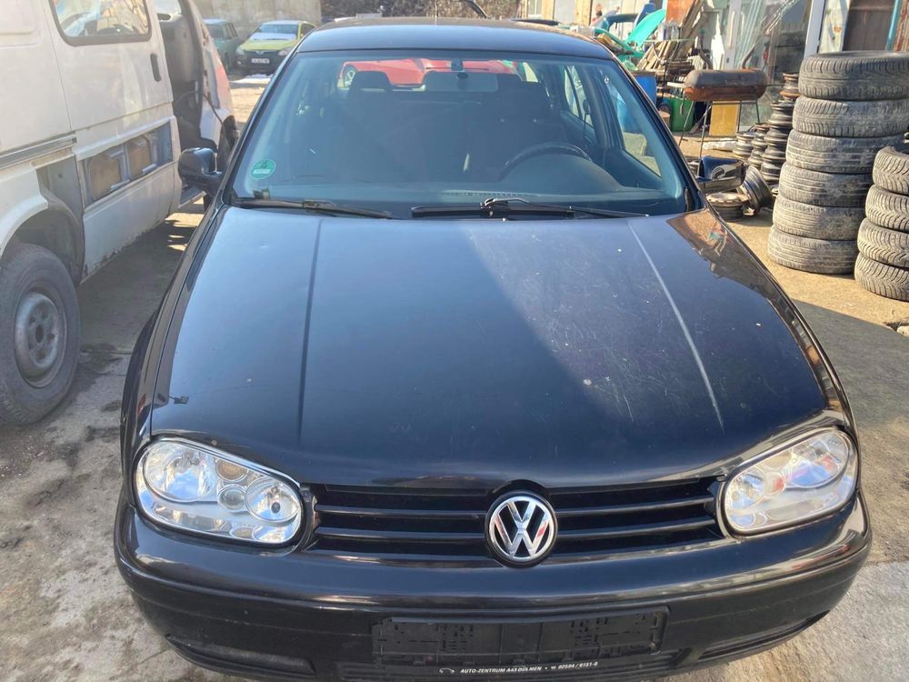 Golf 4 1.6 SR 101hp На Части