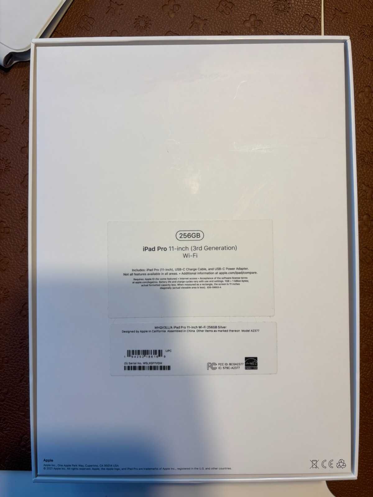 iPad Pro, 11-inch, 3rd GEN, 256GB/8GB с каъв и писалка