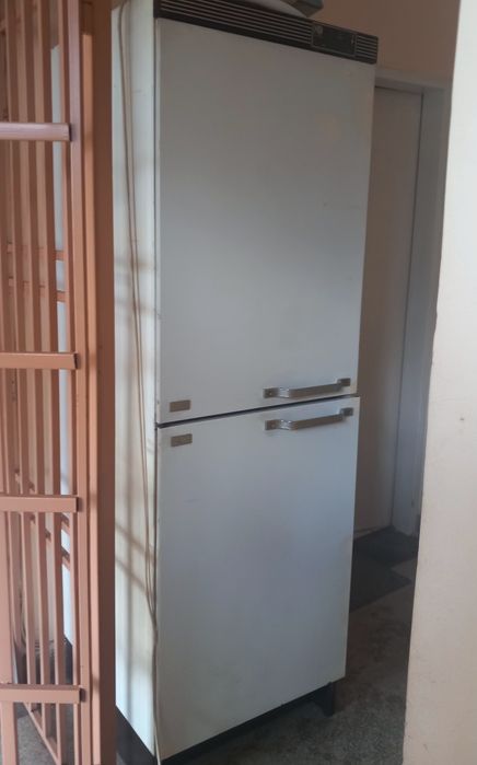 Кf 355 Работещ хладилник и фризер Електролукс