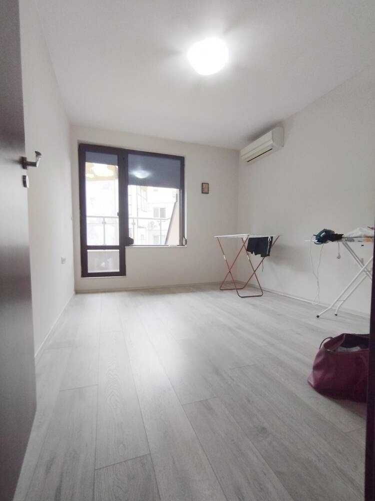 Продава се Тристаен апартамент в Пловдив, Каменица 2 - 109 кв.м за 2606 €/кв.м - Снимка #8