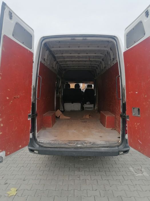 Mutări Debarasări transport marfa moluz