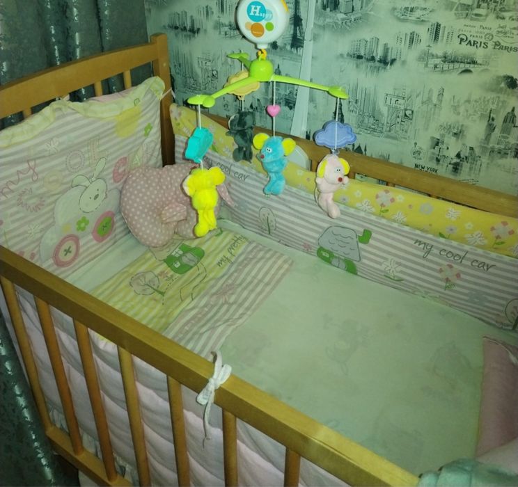 Детская кроватка