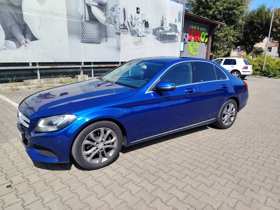 Vând Mercedes c200