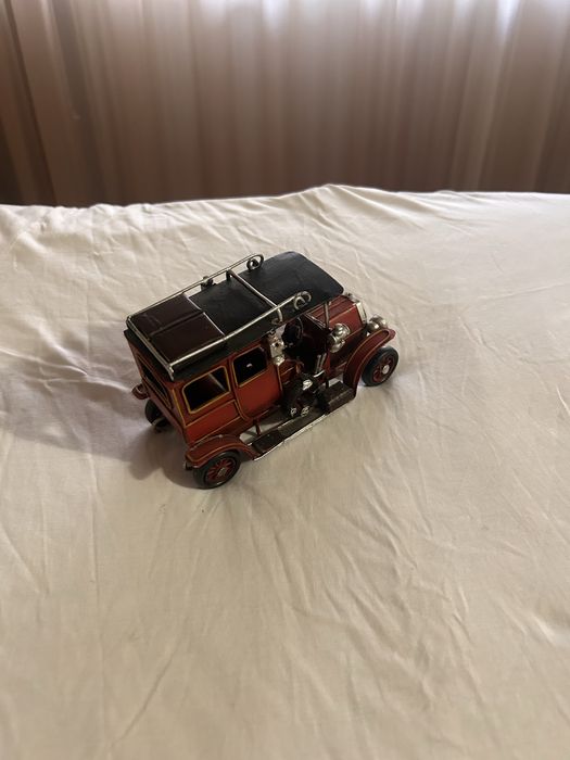 Vand set de jucari sau binelo-uri vechi de colectie