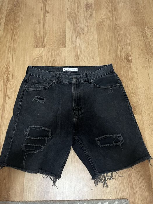 Blugi scurti Bershka