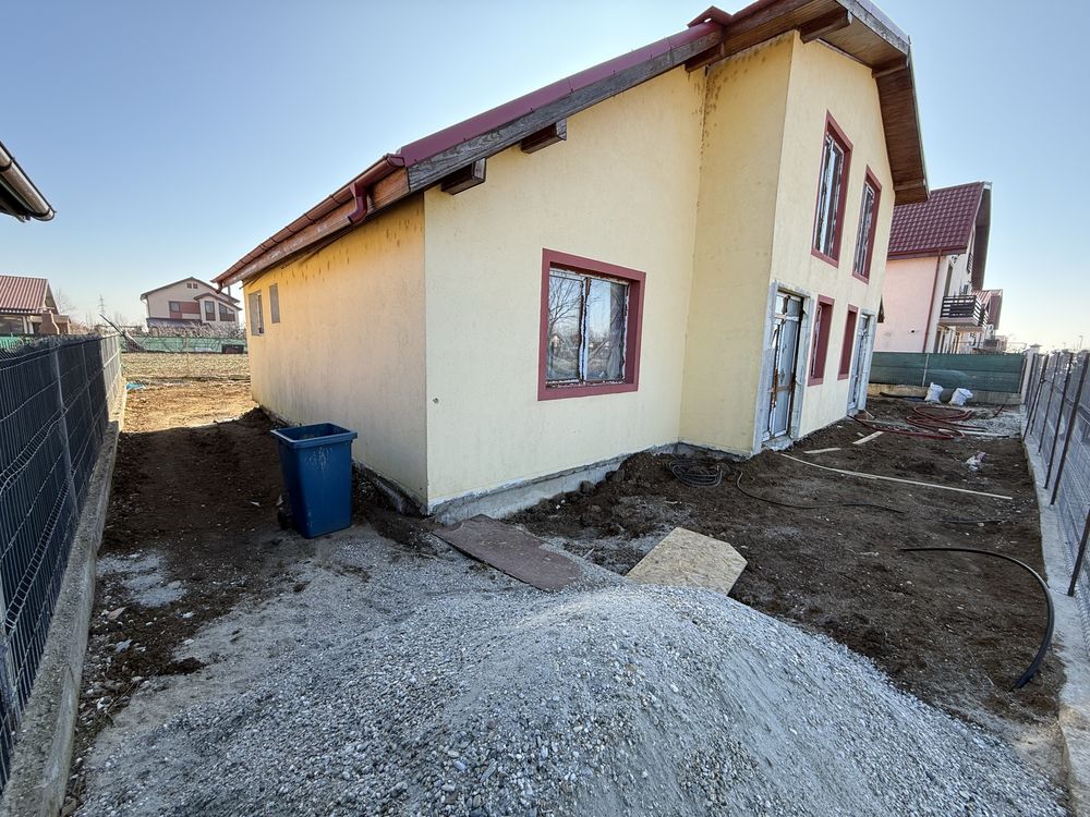 Intreg duplex la pret de casa - Oportunitate unica