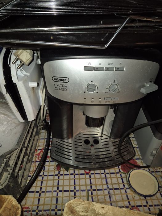 Expresor Delonghi si Bosch