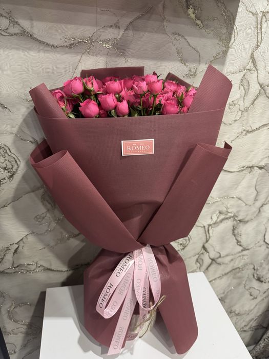 Кустовые розы 51 штука