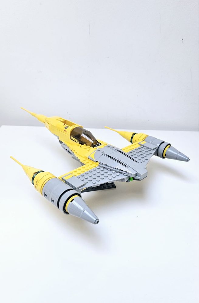 Lego Star Wars 75092 - Naboo Starfighter (2015)