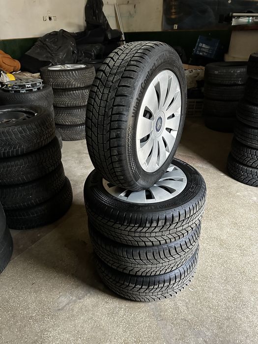 Set 4 jante Mercedes GLA , GLB / IARNA 215 60 17  in stare foarte buna