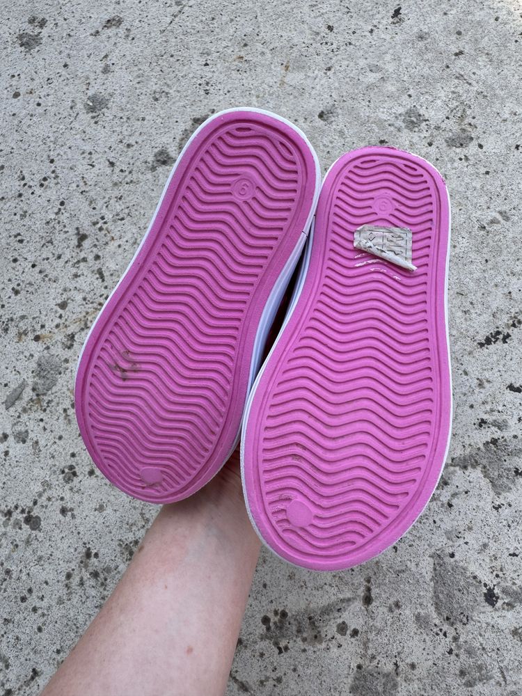 Sandale / papucei / slapi skechers marimea 25