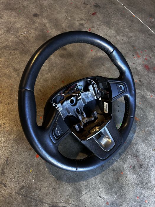 Volan imbracat in piele Renault laguna 3