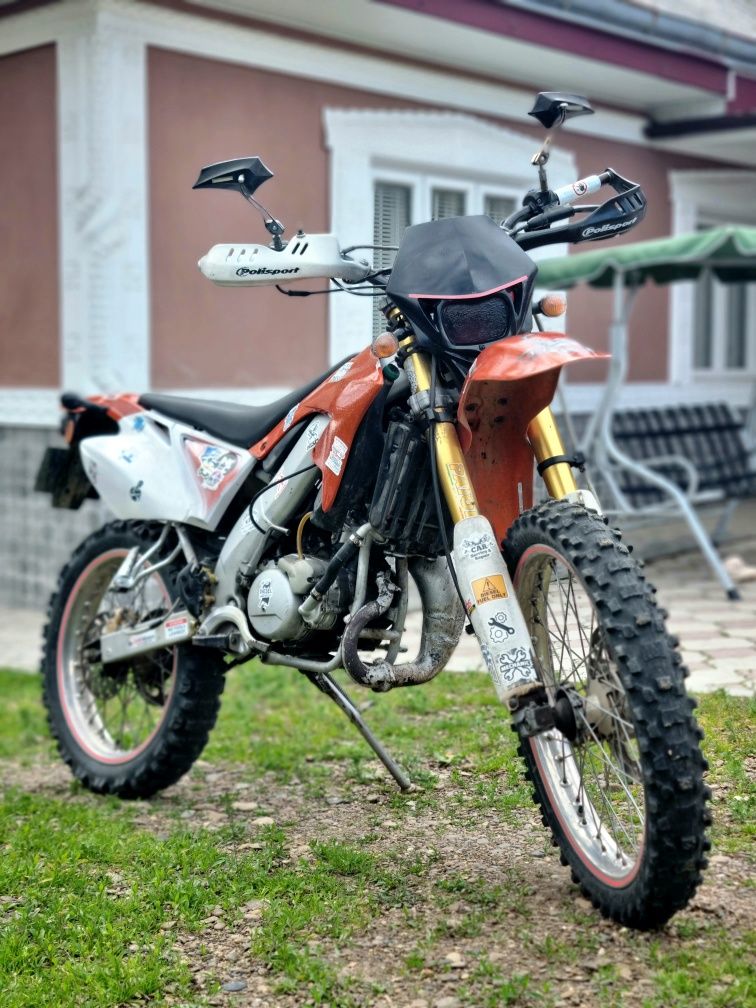 Schimb cross pe scuter