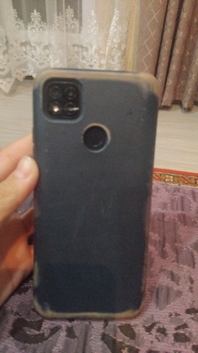 Телефон прекрасно работает просто трещина на экране