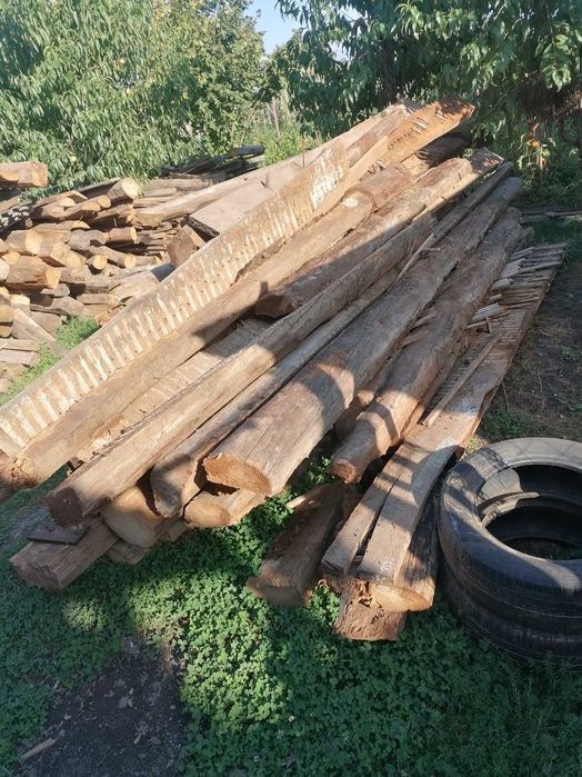se vinde lemn de foc din demolari
