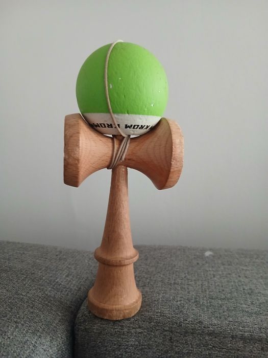 Vand kendama krom saucenita