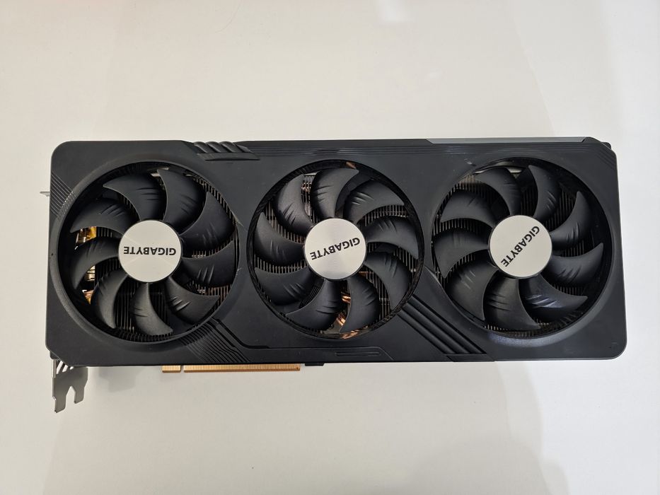 RX 7900 GRE 16Gb Gigabyte