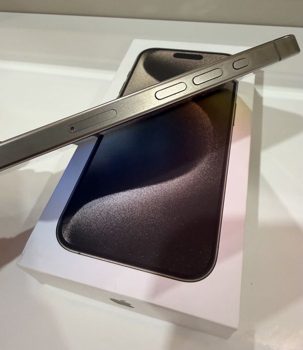 iPhone 15 Pro 128GB – Natural Titanium