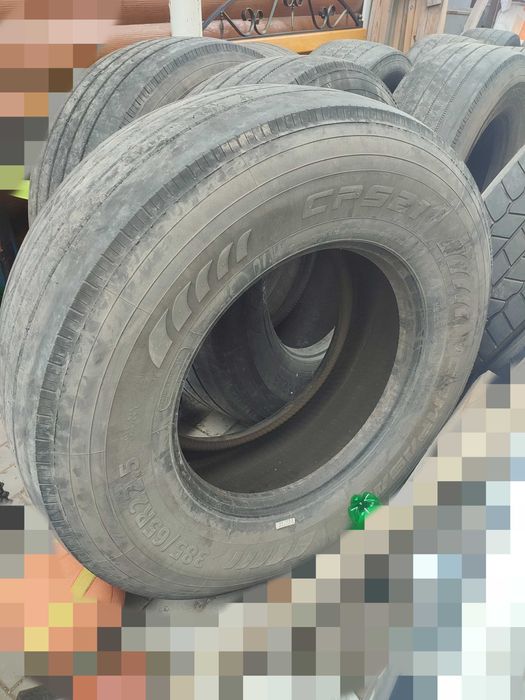 Продам резину на фуру.