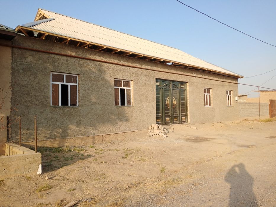 Уй ховли сотилади