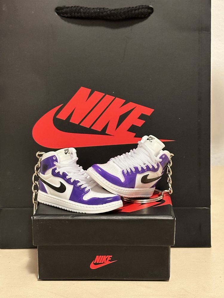 Poartă-ți pasiunea la chei! Brelocuri Nike premium – ediție limitată!