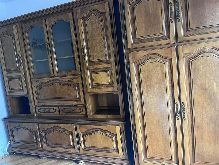 Vand mobila lemn masiv