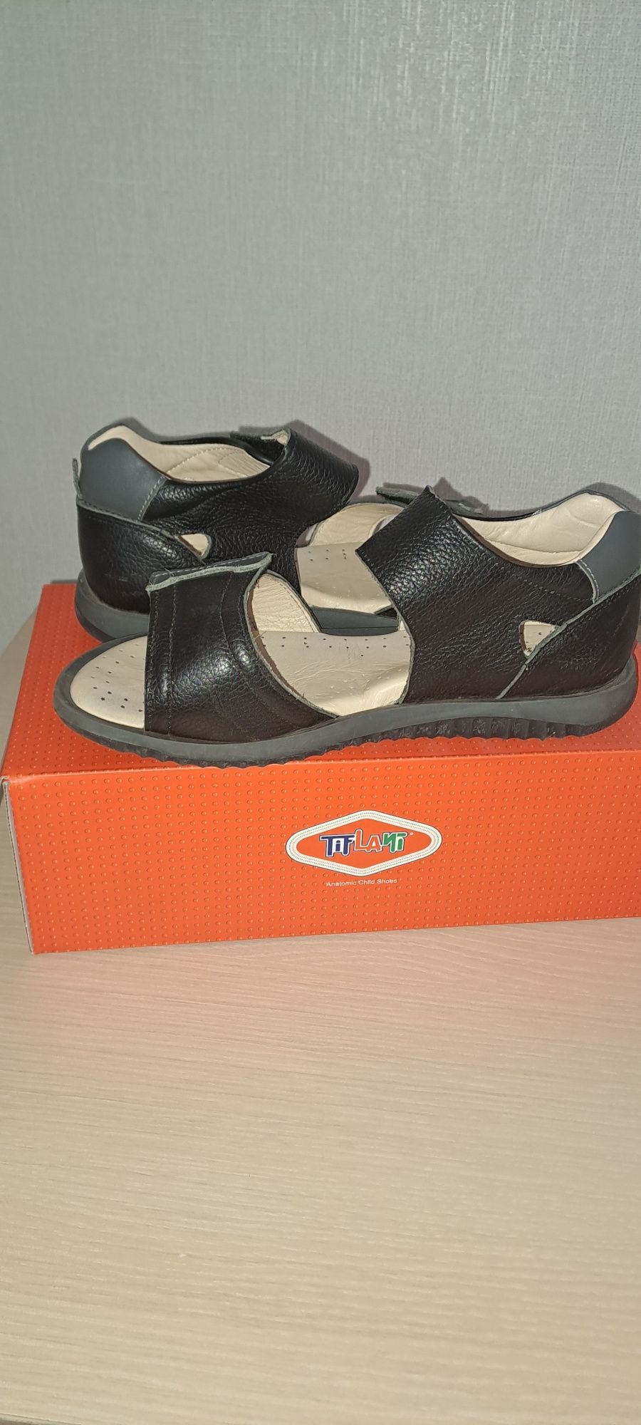 Продам кожаные сандалии Tiflani 34р-р