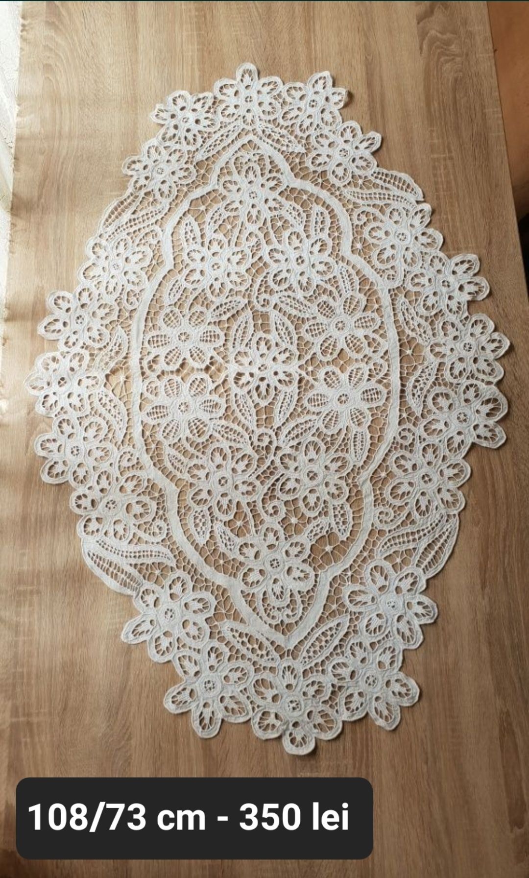 Față de masă - broderie spartă 108/73 cm