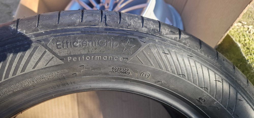 NOI !!!  Jante BMW pe 17  style 456 si anvelope Goodyear 2255517 vara.
