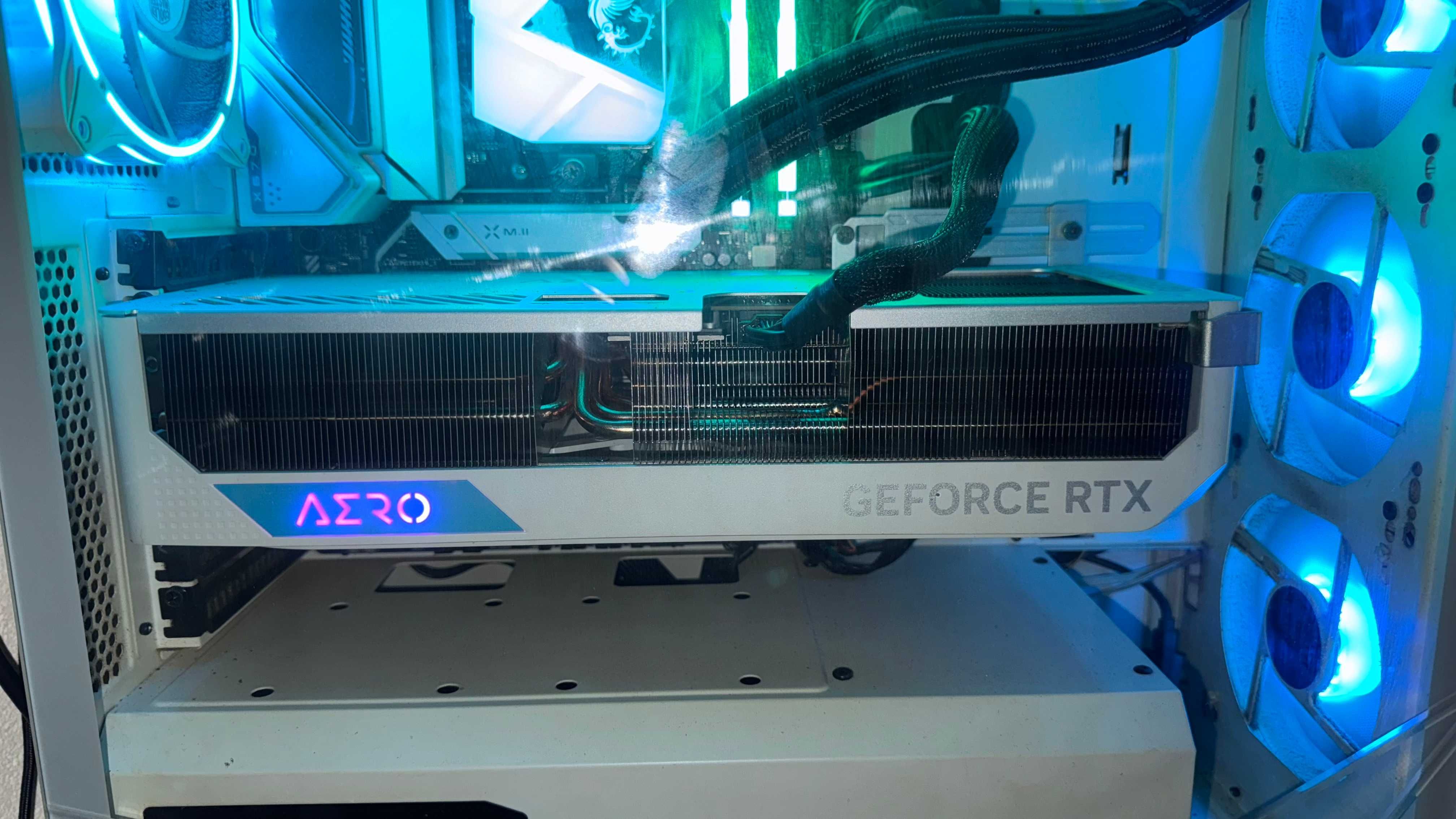 Gigabyte NVIDIA GeForce RTX 4080 SUPER AERO OC 16GB Видеокарта