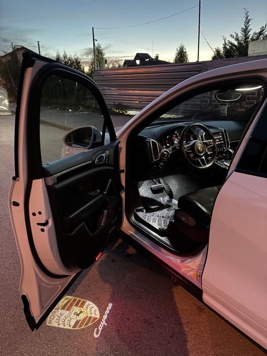 Porsche Cayenne Platinium Edition