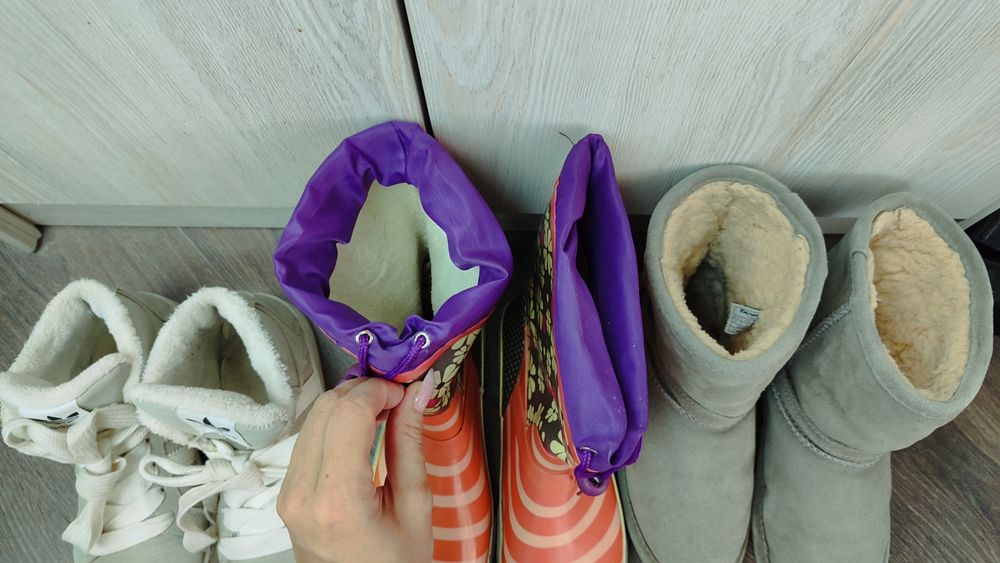 Кампусы, угги, резиновые сапоги, кроссовки, кеды, балетки, туфли