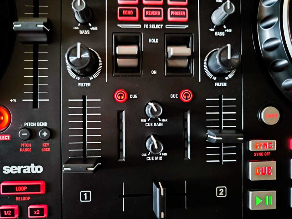 Consola DJ Numark Mixtrack Platinum FX NOUA Garantie 2027