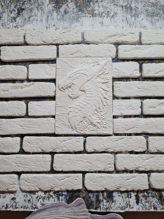 Декоративный кирпич  панно дракон изделия гипсна стену Гипс кирпич кам