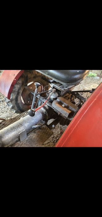 Vand Tractoras mic pentru gradina