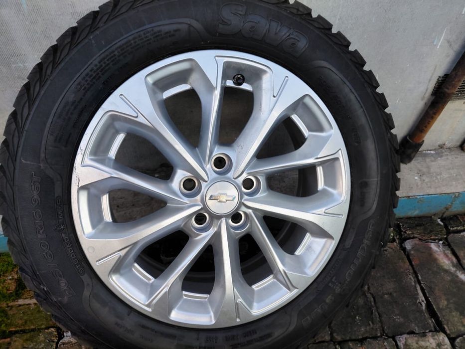 Продам 4 новых балона, размер 205/60/16