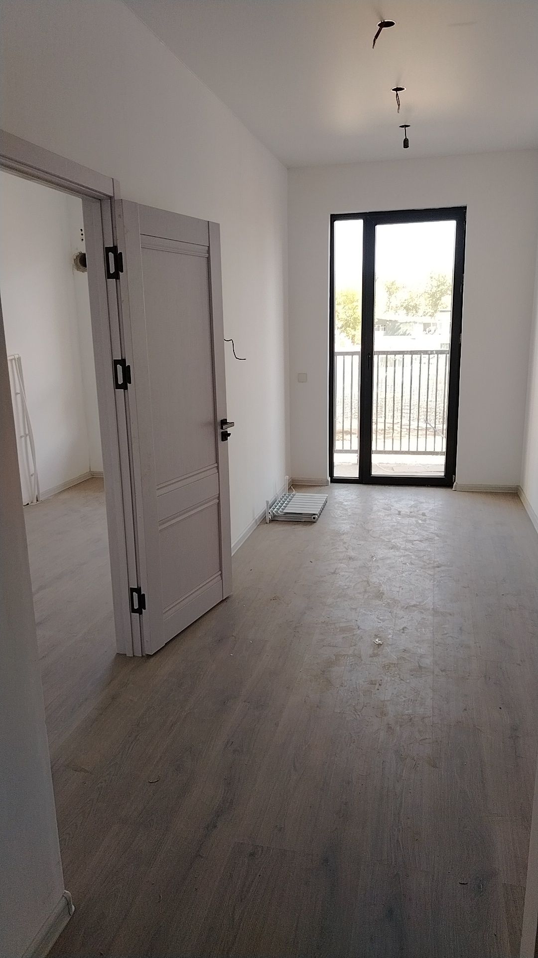 Срочно продам 13000 у.е. 1(однокомнатную) квартиру ЖК Assalom Jomiy