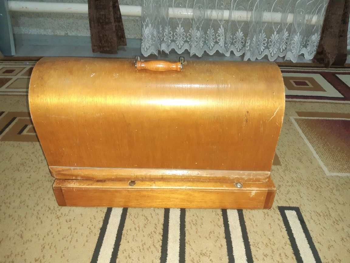 Qo‘l tiku mashinasi.