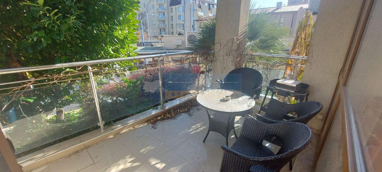 Продава се Тристаен апартамент в к.к. Слънчев бряг - 70 кв.м за 1072 €/кв.м - Снимка #3