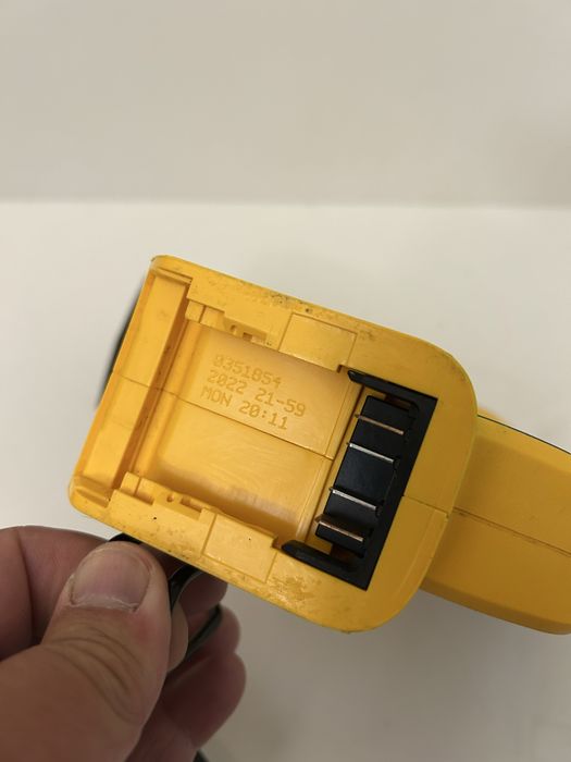 Dewalt DCN 680 pistol de cuie finisaj