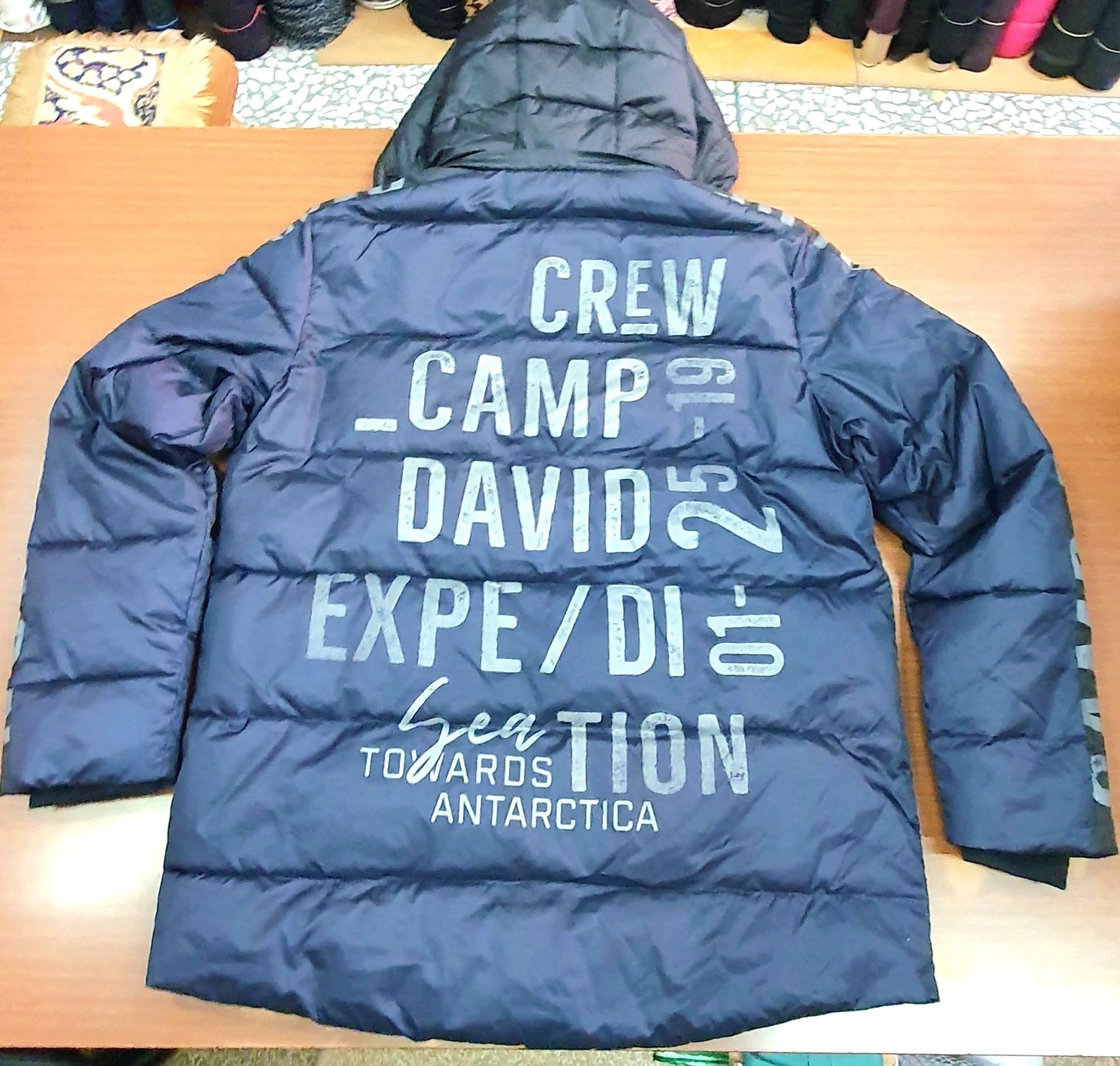 Camp David ,BLAUER.USA, Napapijri, Guess, Tommy Hilfiger