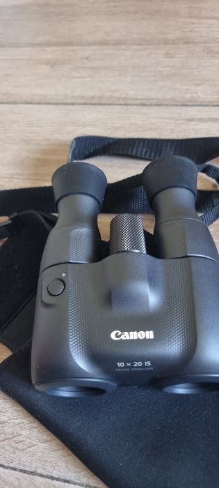 Binoclu Canon 10x20 îs  cu stabilizator de imagine
