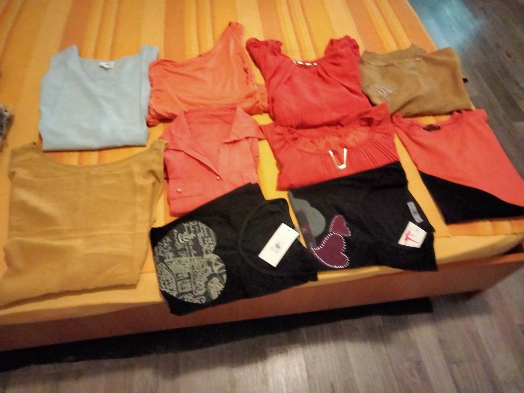 Tricoouri noi 20 lei,boluri 10 lei buc,cearceafuri 25, cămăși.i