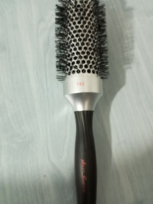 Perie antistatică pentru ondulat părul