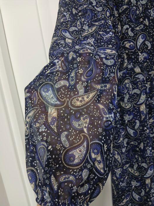 Платья в отличном состояний